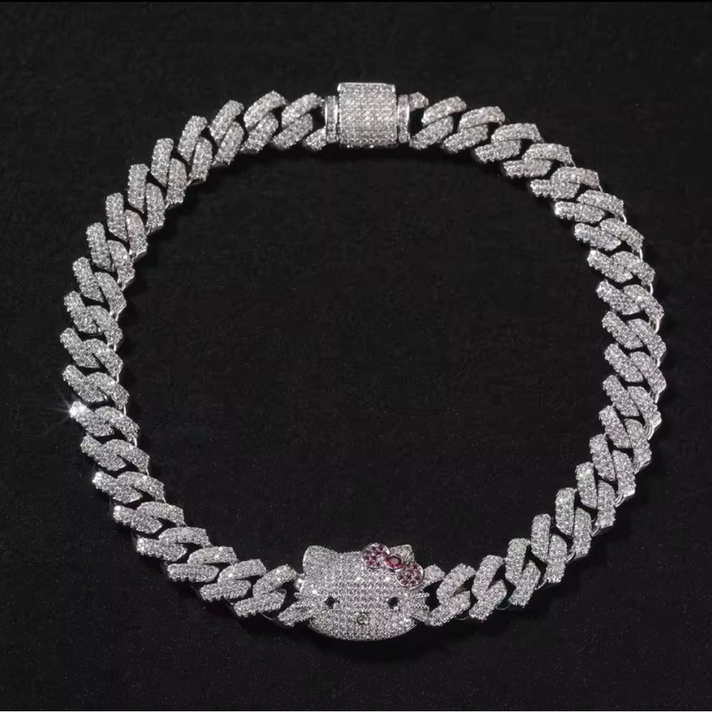 Hello Kitty Cuban necklace 16inch